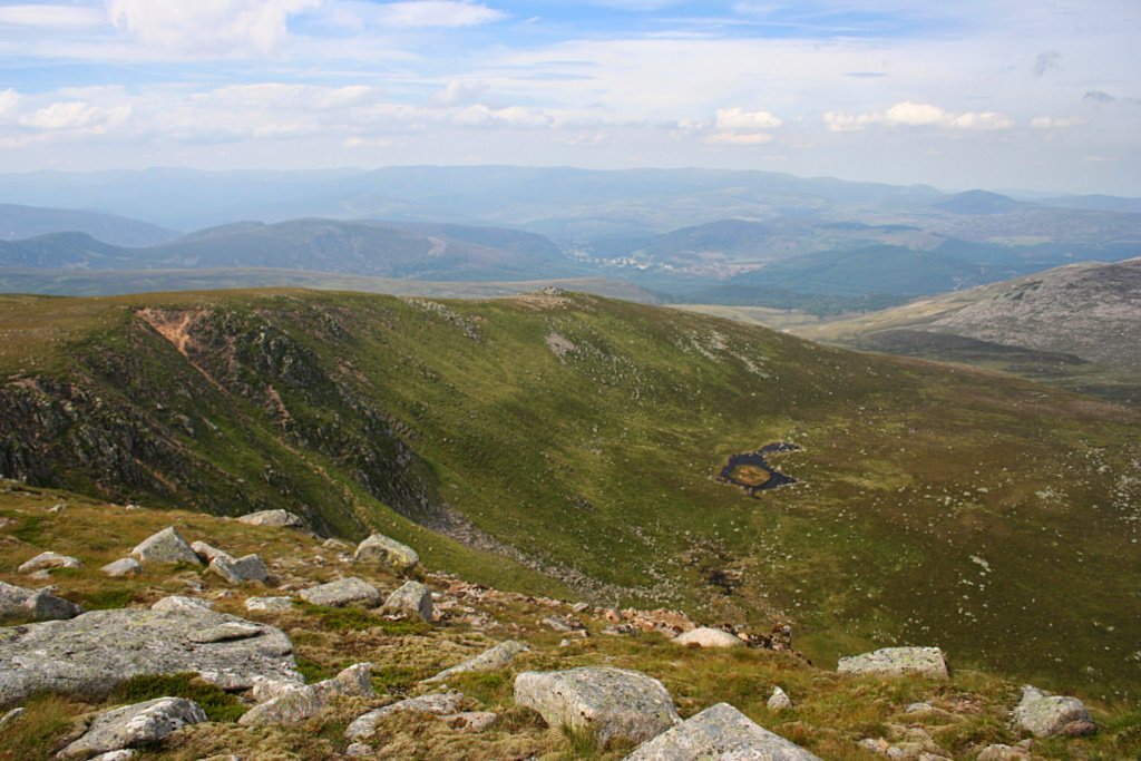 Beautiful Deeside - peerless pinewoods, rushing river, royal playground ...